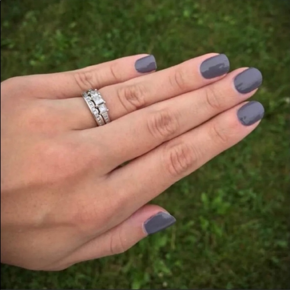 *Retired* Color Street: Berlin It to Win It | Gray Brown Neutral Classic Solid